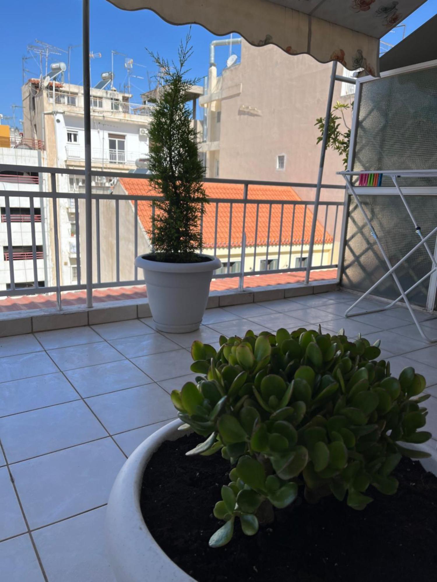 Qqueen House Пирей Экстерьер фото