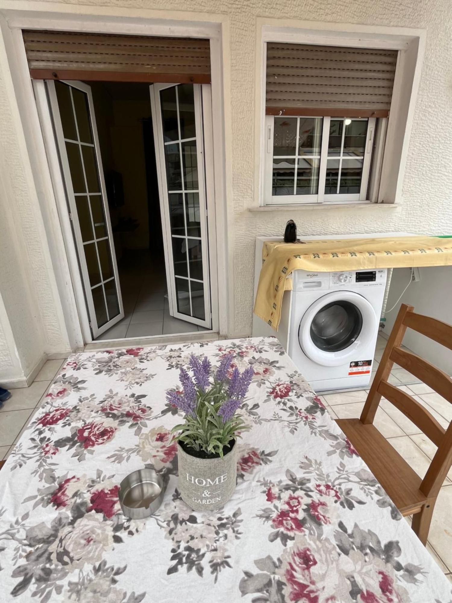 Qqueen House Пирей Экстерьер фото