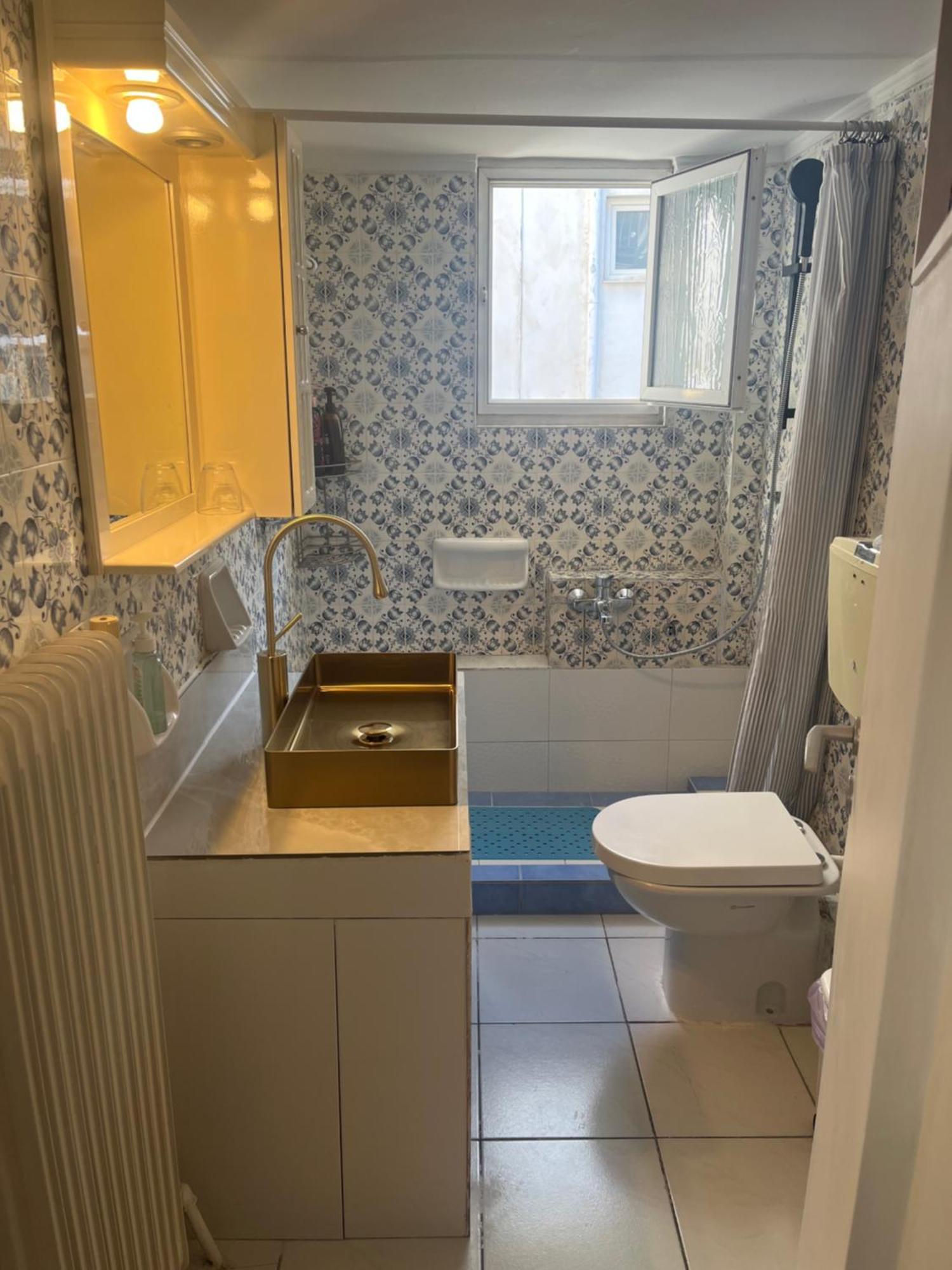 Qqueen House Пирей Экстерьер фото